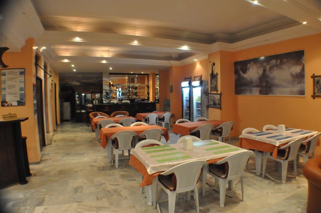 Akerdem Hotel Kusadasi Exterior photo